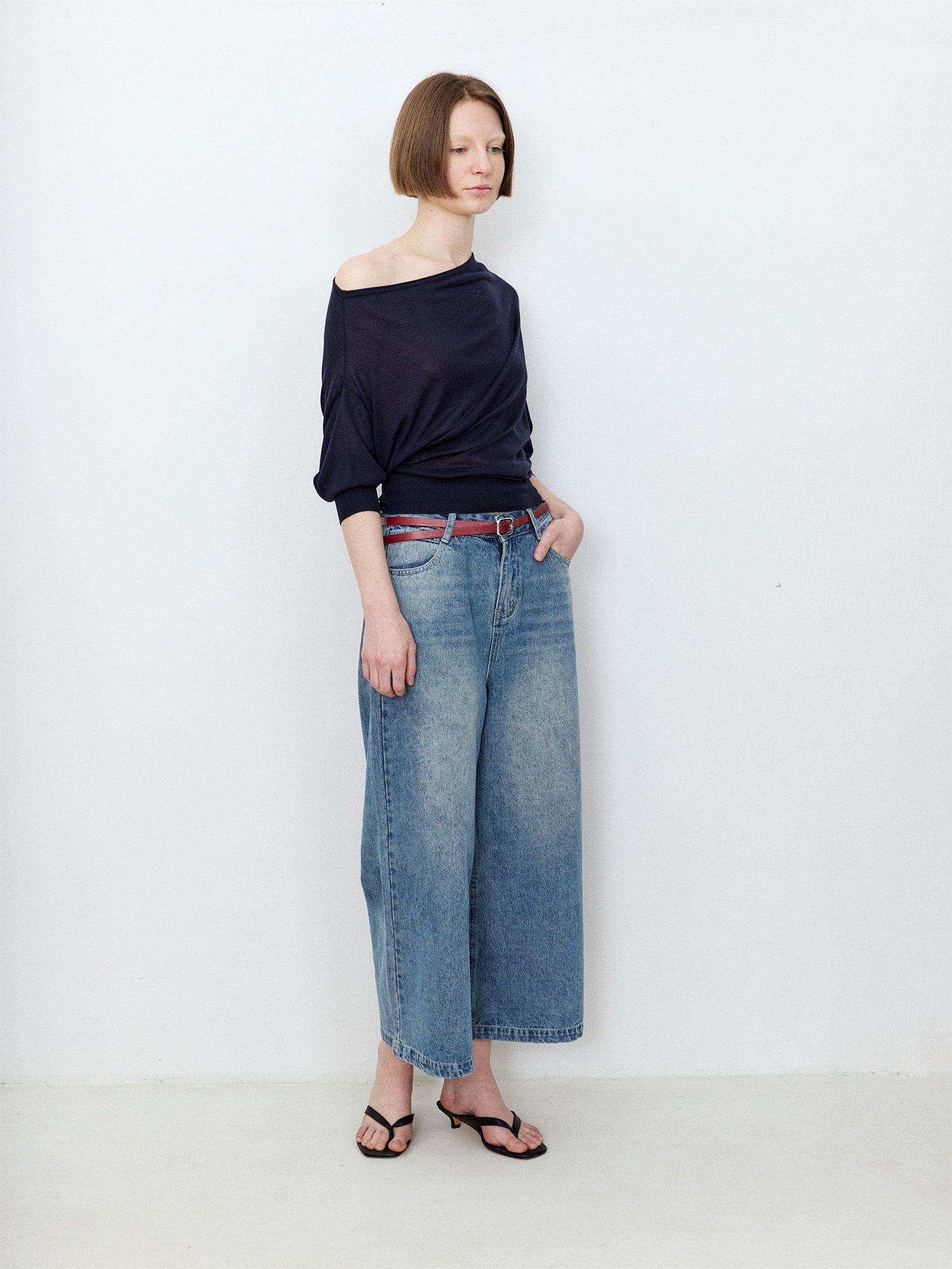 Cropped Wide Blues Jean