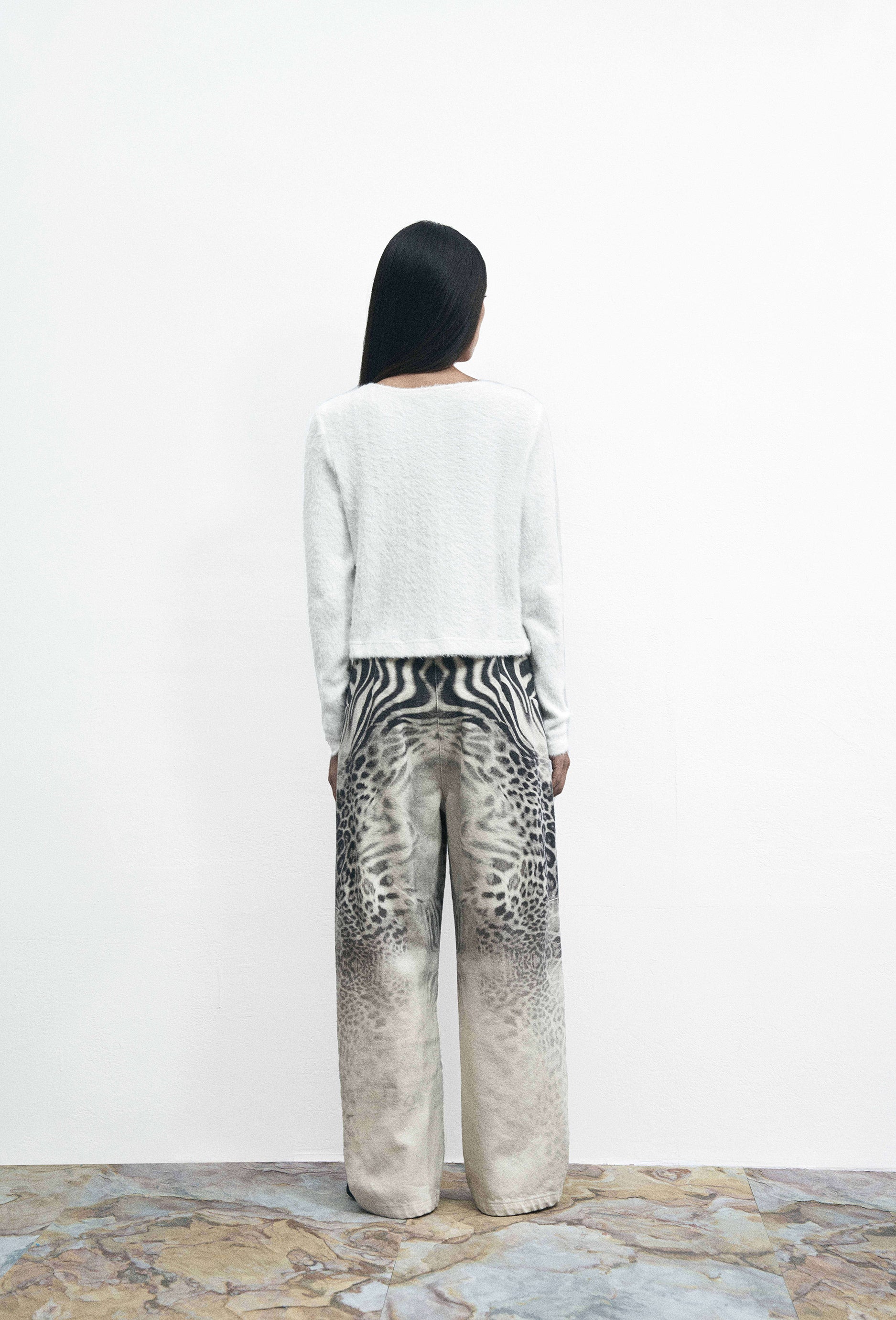 Strickjacke mit Blumenmuster