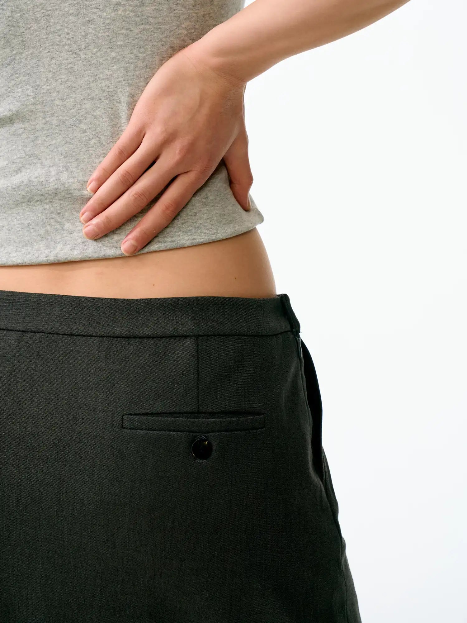 FirstFloor 90s Minimalist Knee-Length Suiting Skirt | Canton Collective