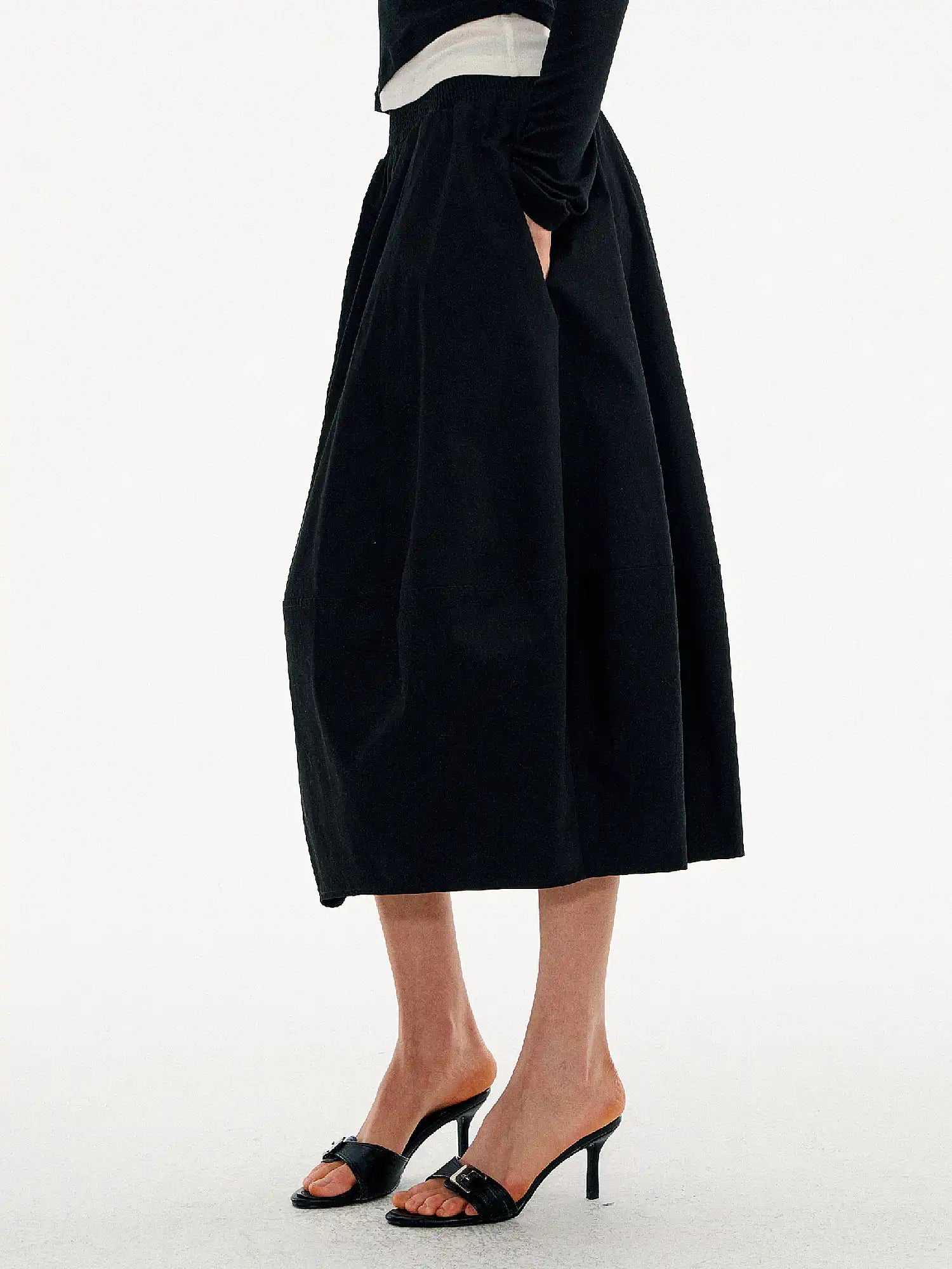 Muse Naps Basic Black Ruched Balloon Midi Skirt | Canton Collective