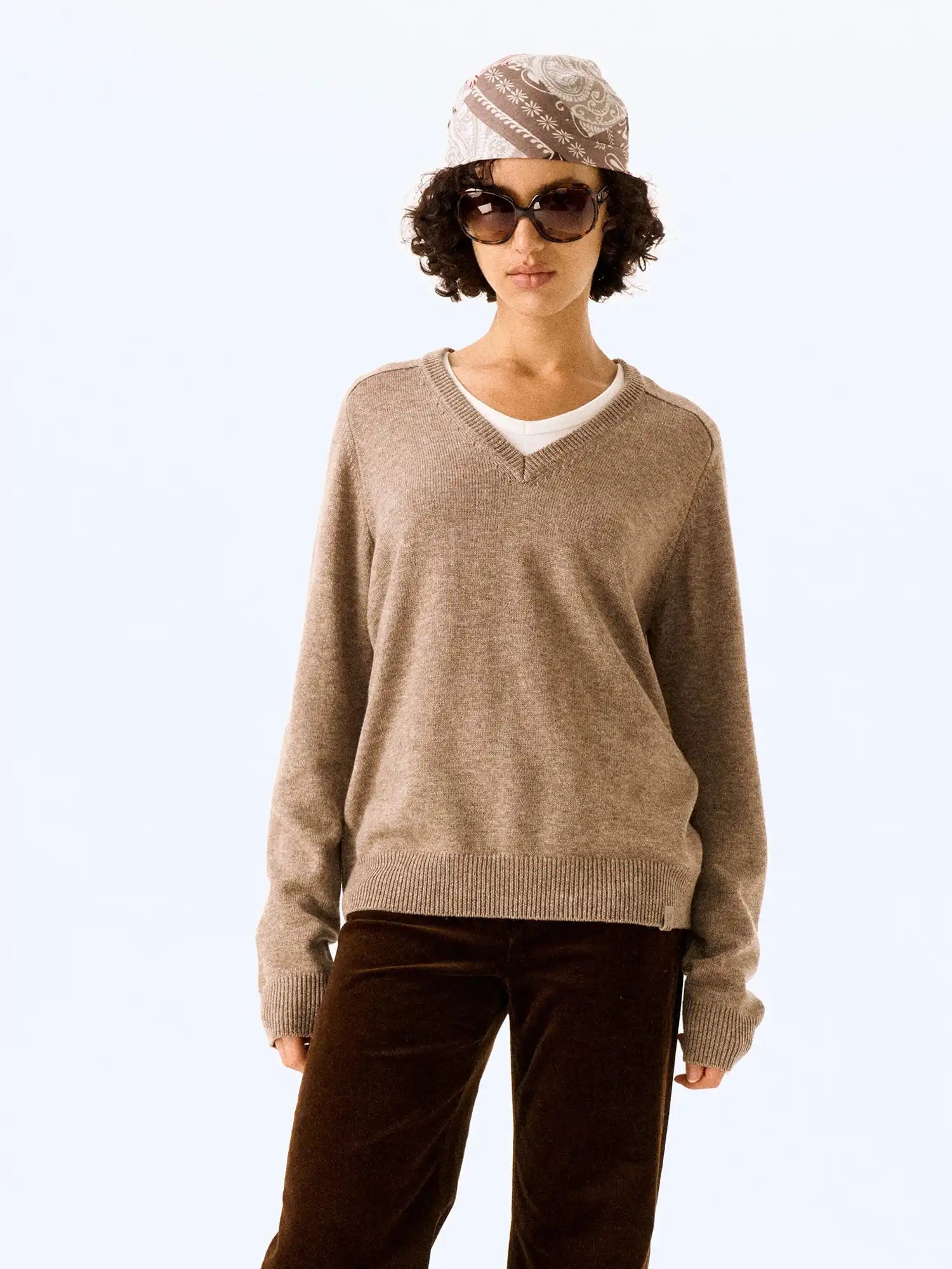 FIRST FLOOR Basolan Wool V-Neck Sweater | Canton Collective