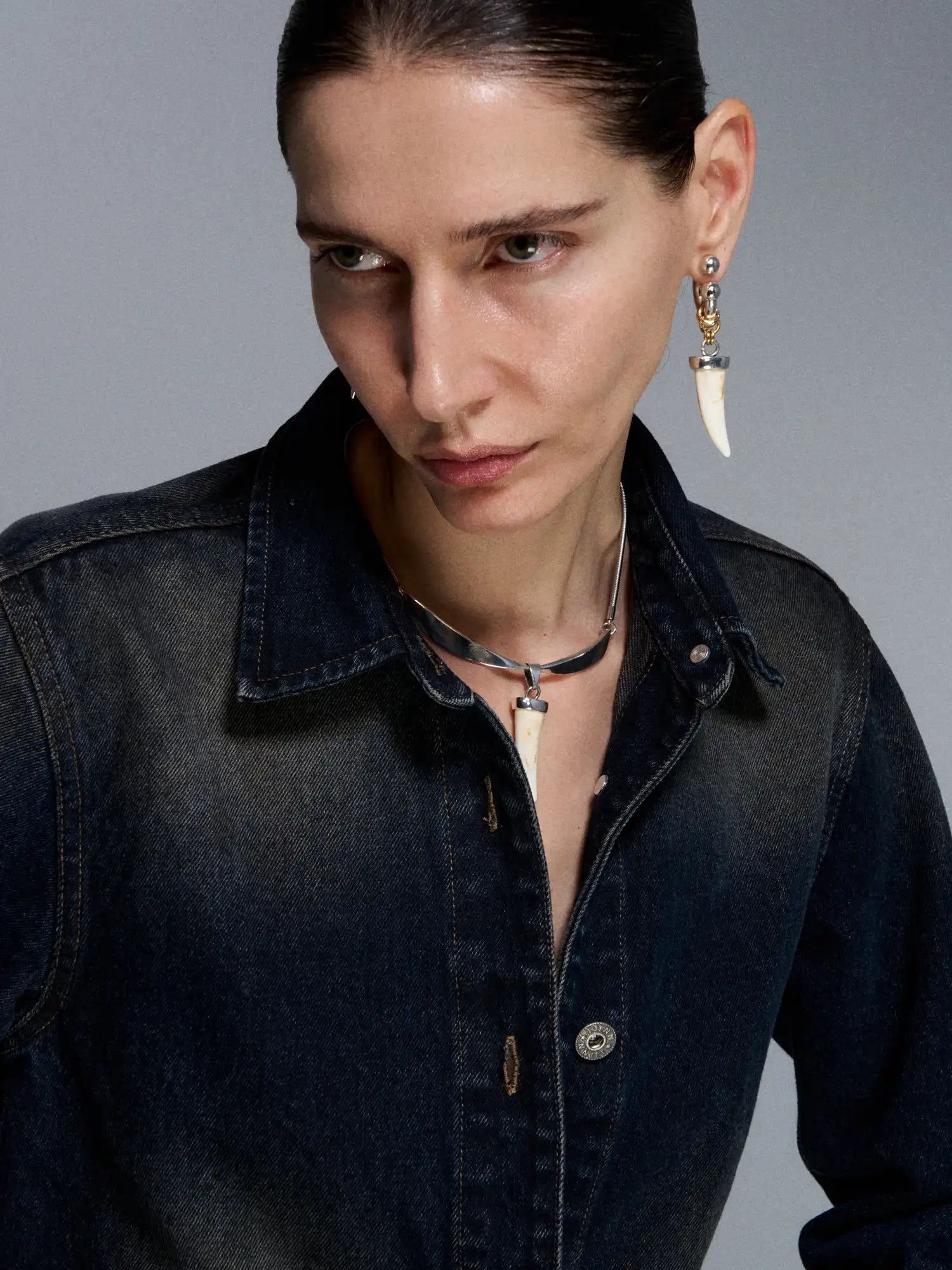 1Jinn M2M Distressed Bone Horn Earrings | Canton Collective