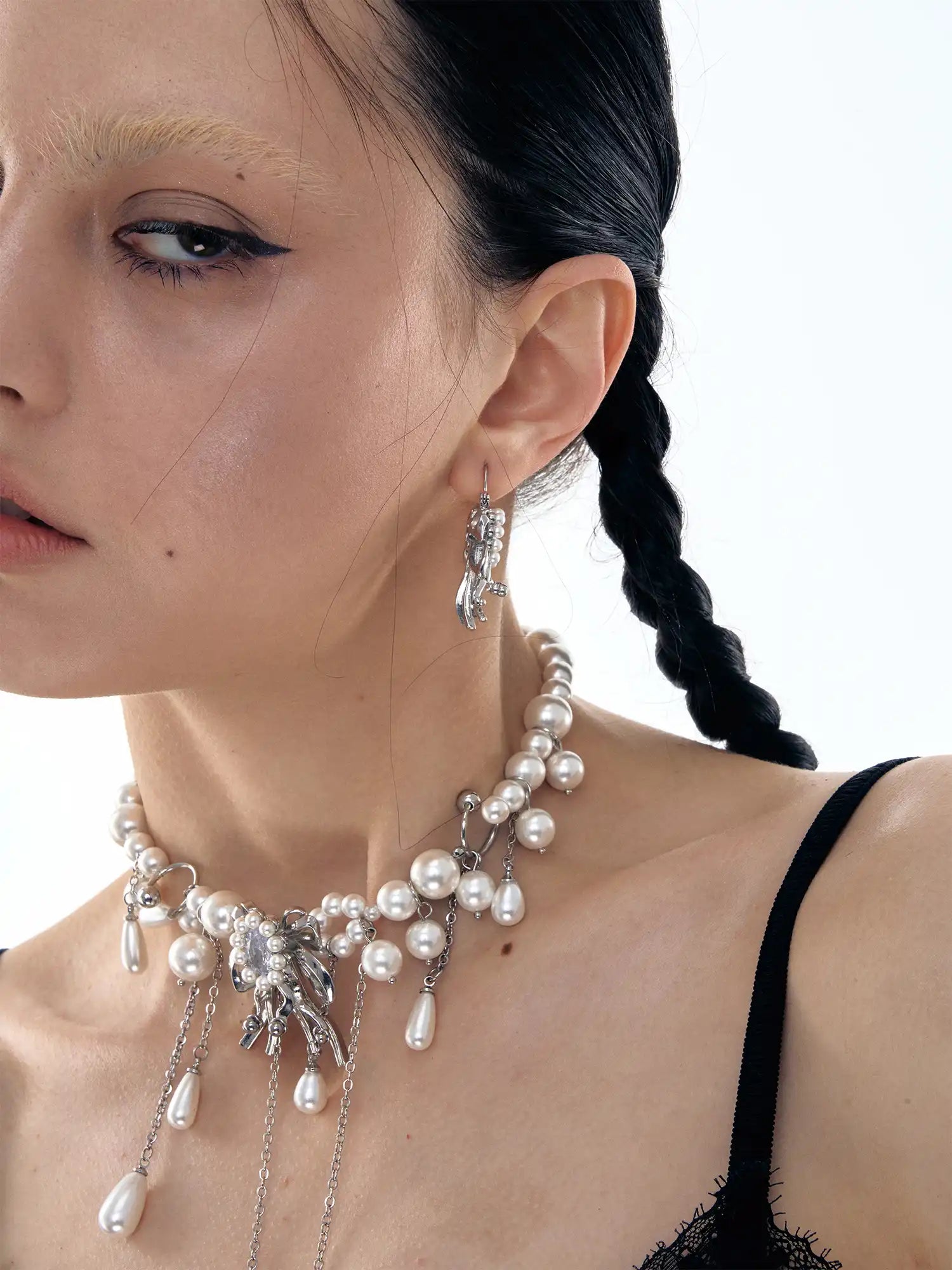 1Jinn M2M Drip Pearl Bow Necklace | Canton Collective
