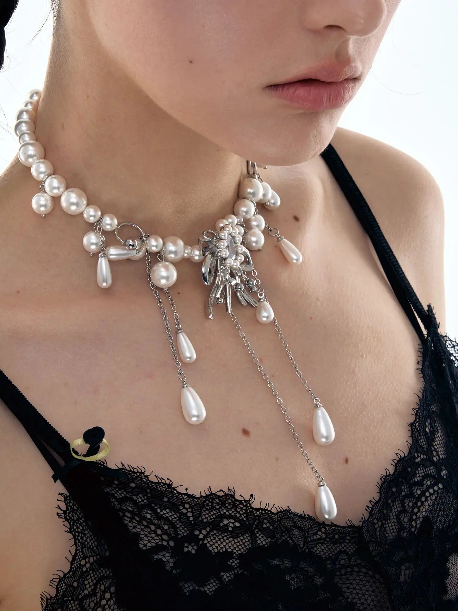 1Jinn M2M Drip Pearl Bow Necklace | Canton Collective