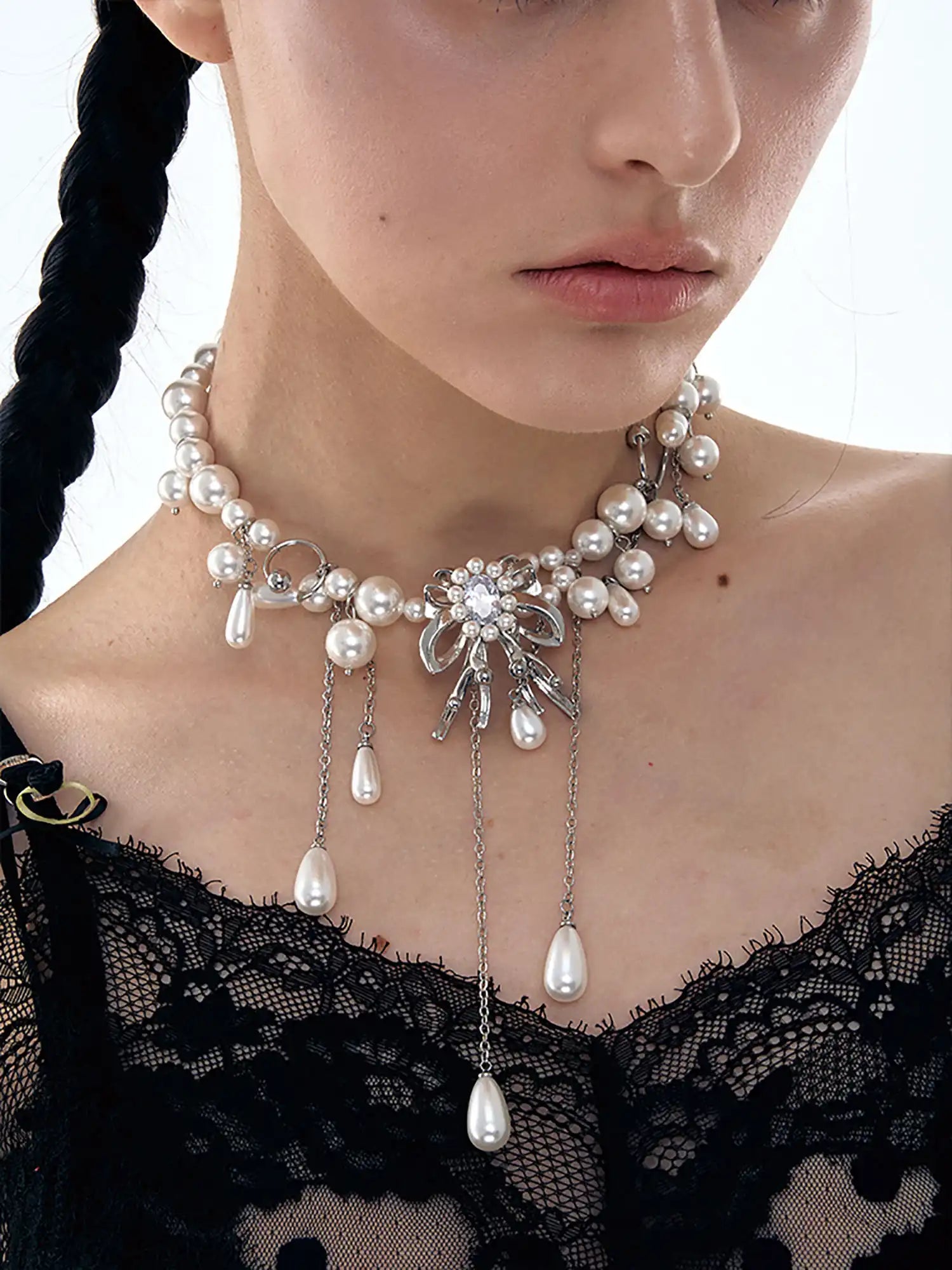 1Jinn M2M Drip Pearl Bow Necklace | Canton Collective