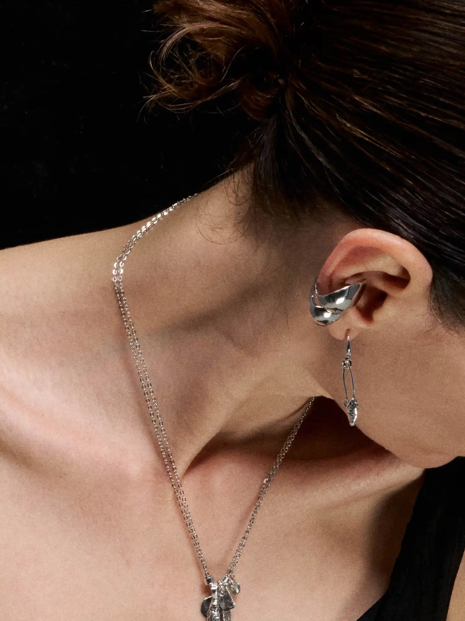 1Jinn M2M Irregular Cracked-Heart Metal Ear Cuff | Canton Collective