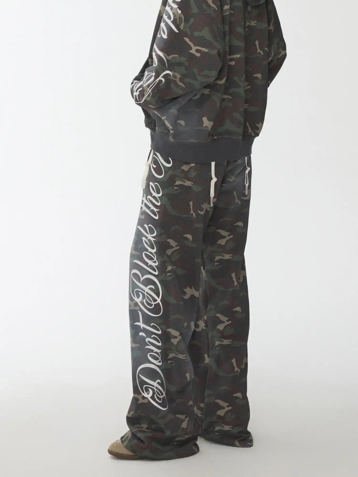 1Jinn Studio Narrow-Waist Camo Sweatpants | Canton Collective