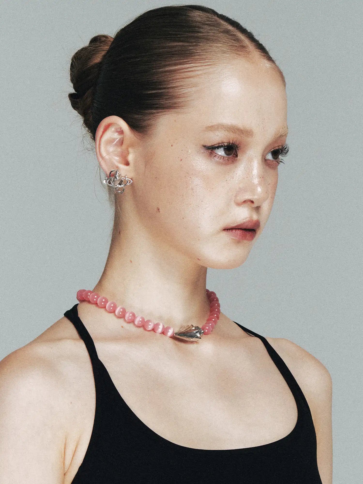 1Jinn M2M Pink Crystal Shell Choker | Canton Collective