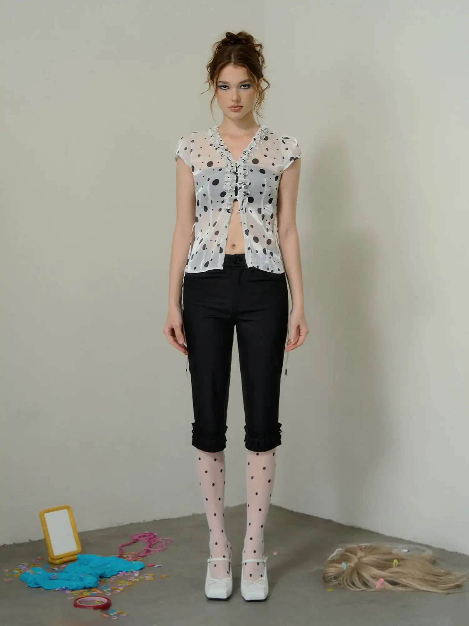 Deleteex Ruffle Hem Cuff Black Capri Pants | Canton Collective