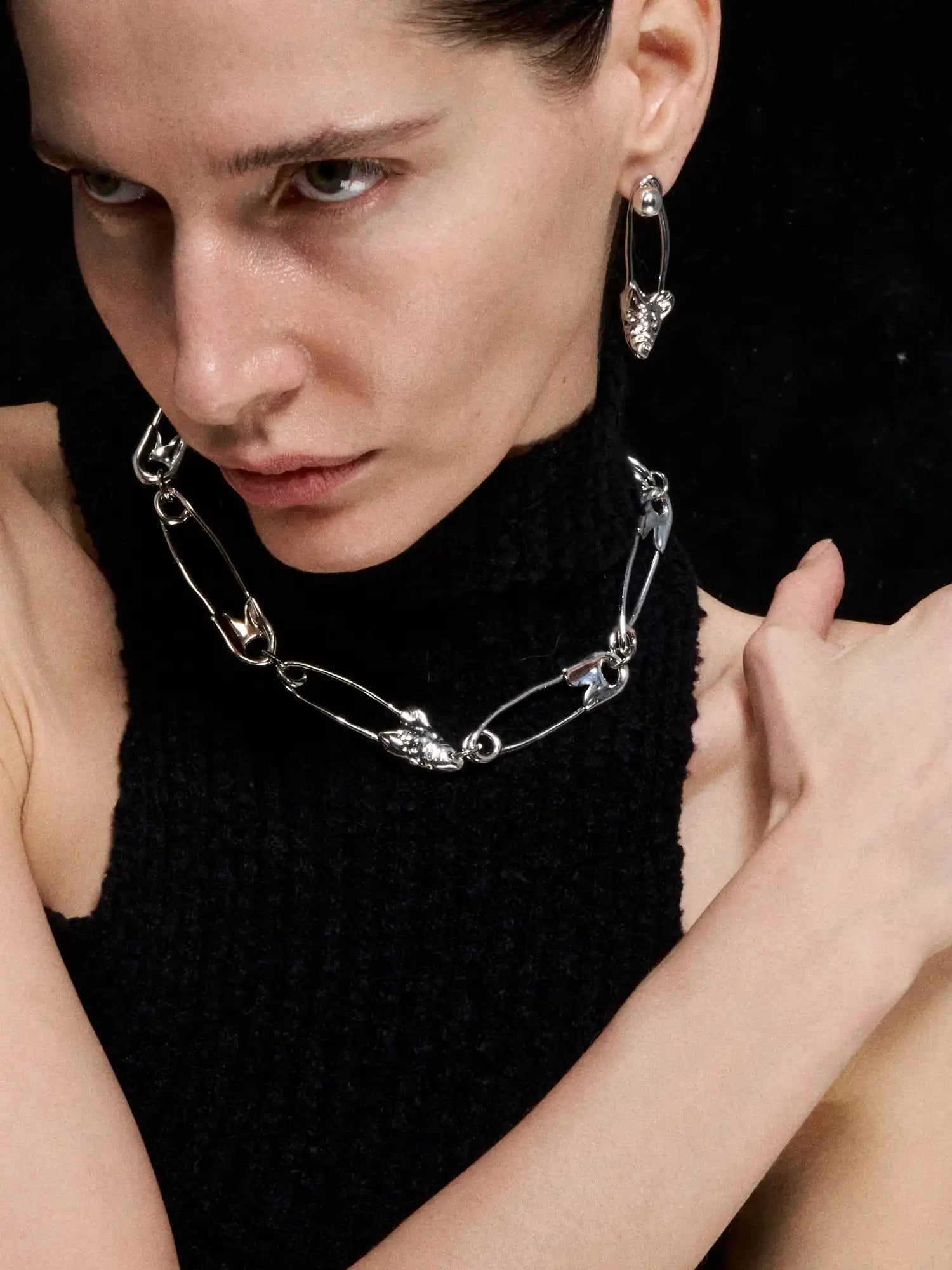 1Jinn M2M Silver Fishbone Safety-Pin Choker | Canton Collective