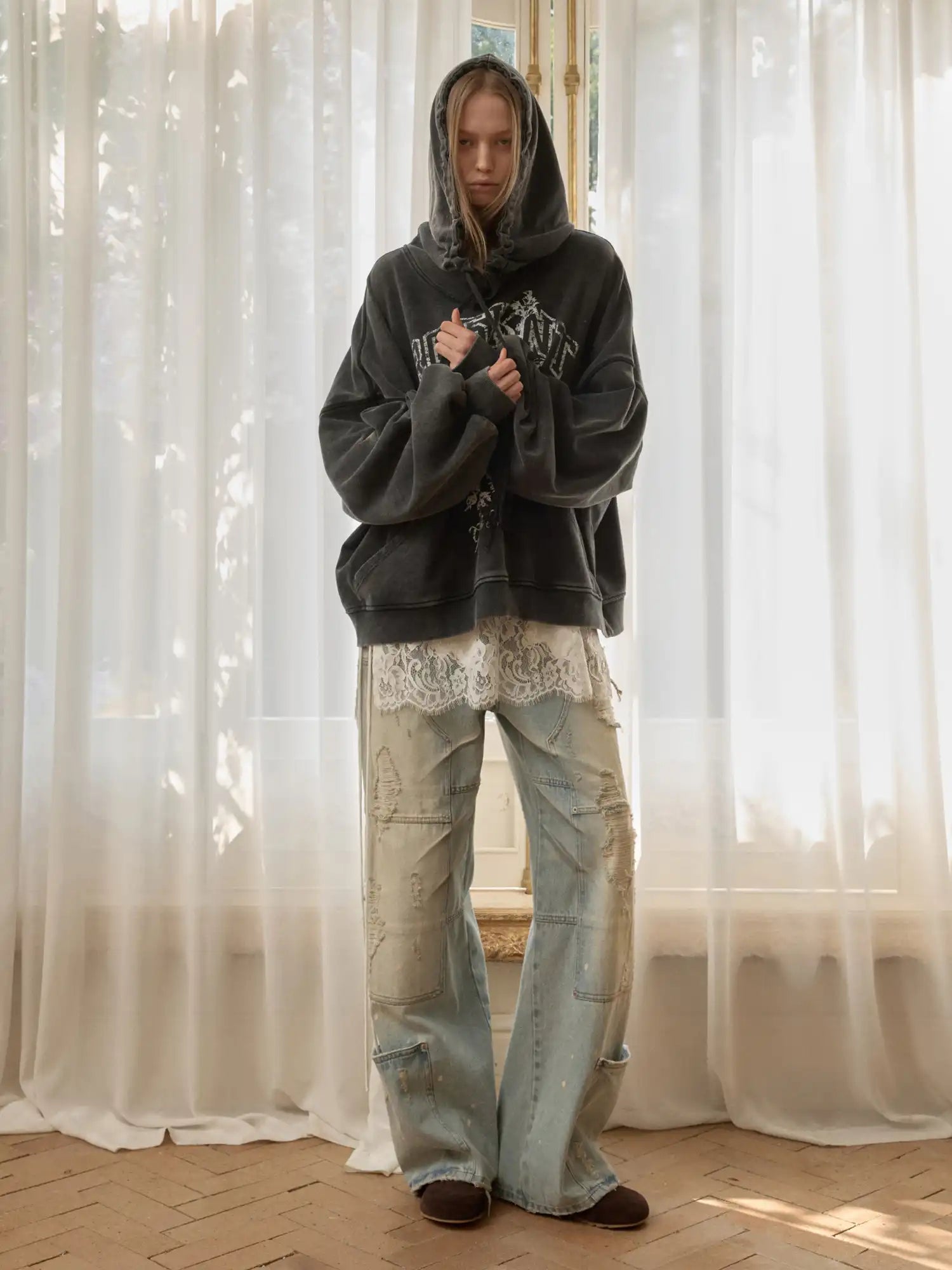 1Jinn Studio Streetwear Hoodie With Big Hood | Canton Collective