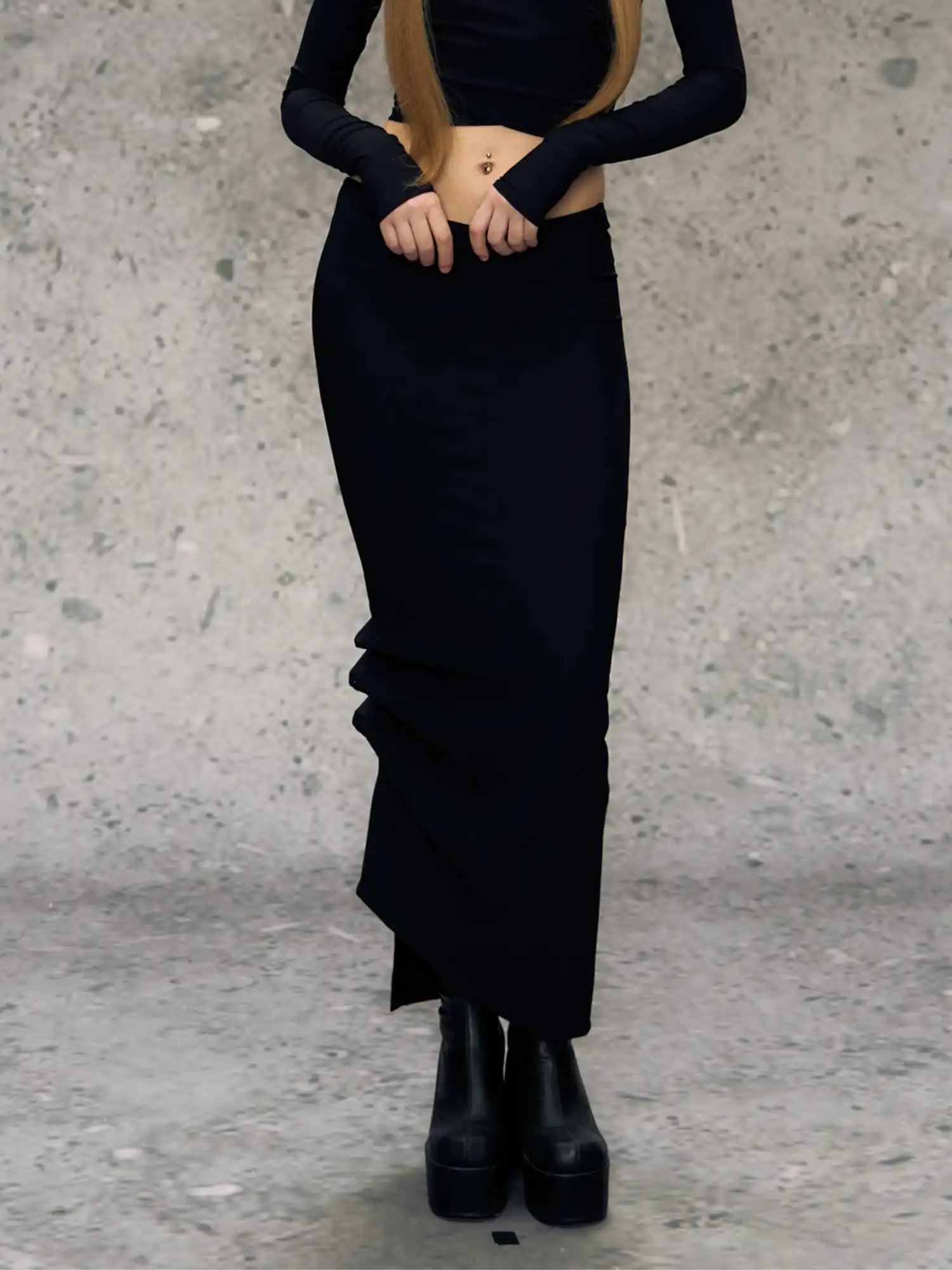 Deleteex Stretch Slit Hem Skirt | Canton Collective