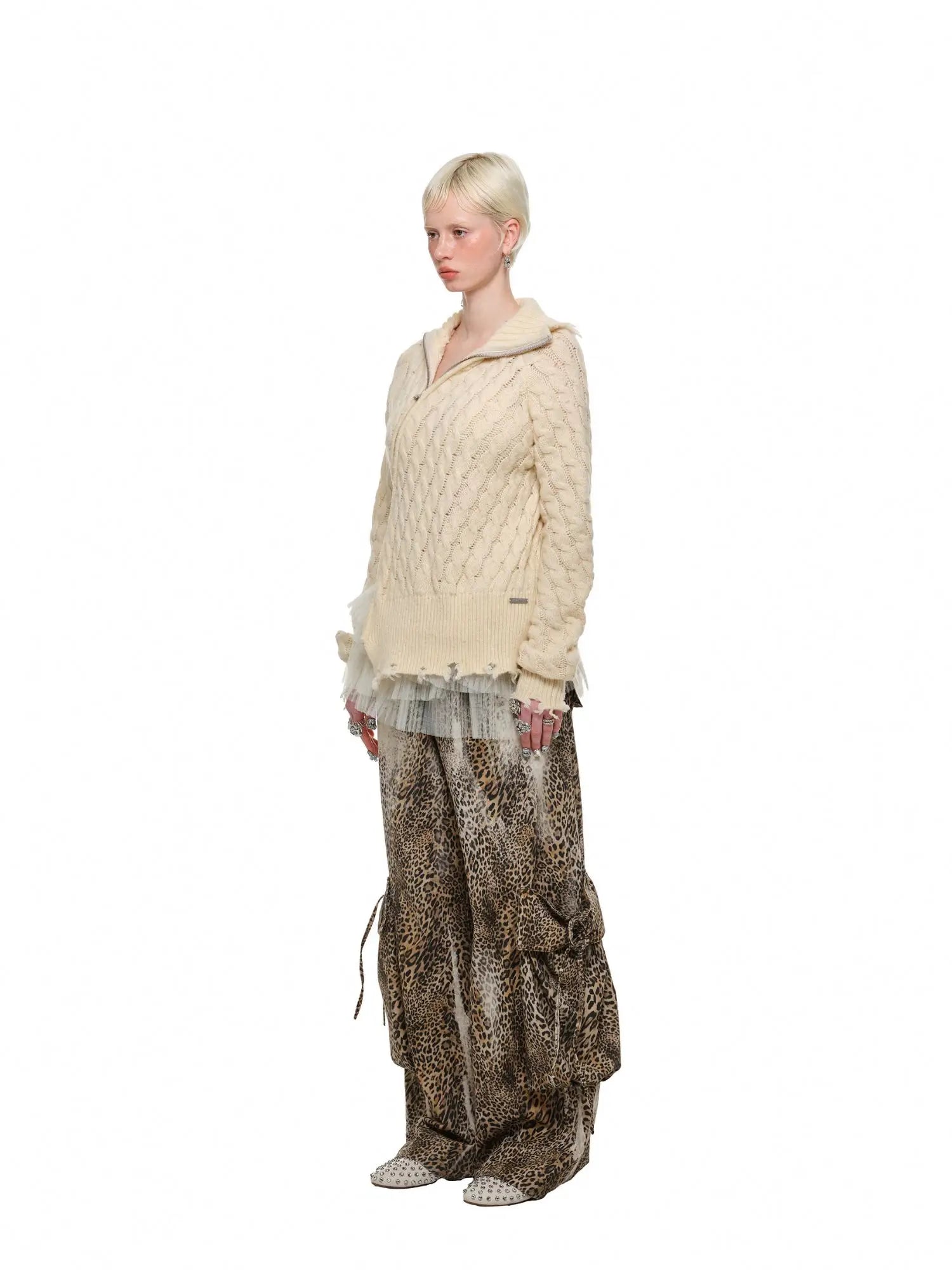 1Jinn Studio Twist Front Zip Knit | Canton Collective