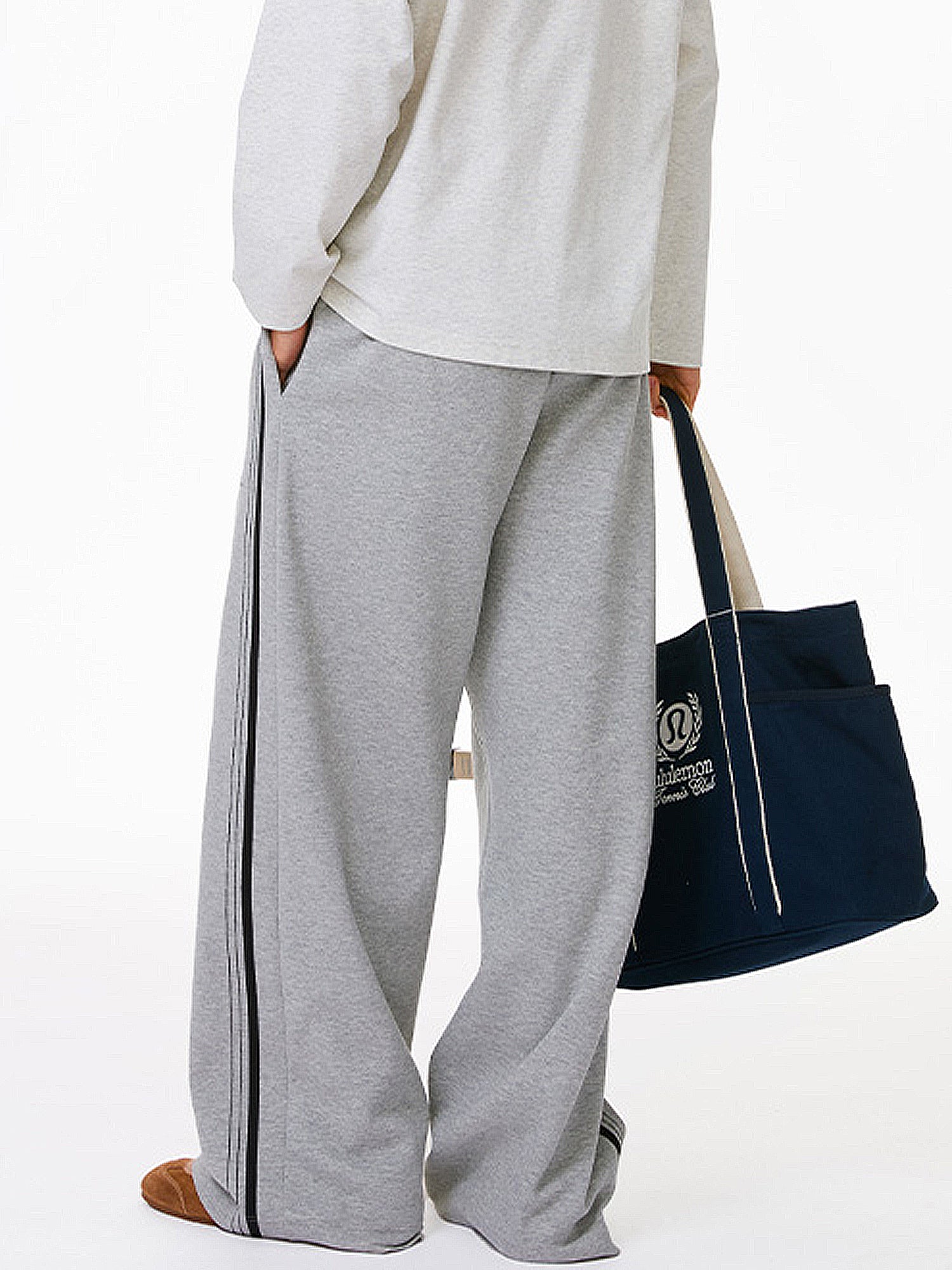 UMAMIISM Women's Off-Duty Wide-Leg Sweatpants | Canton Collective