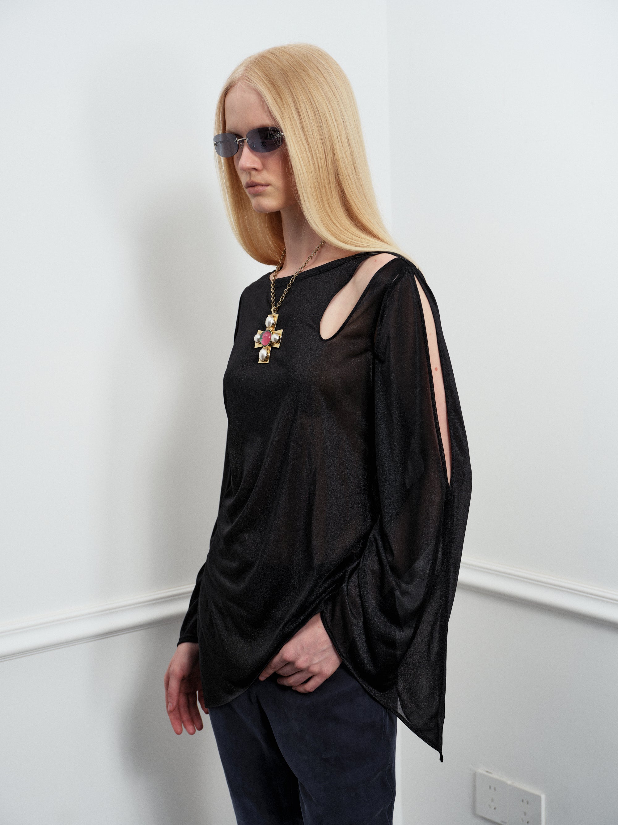 Obsidian Veil top