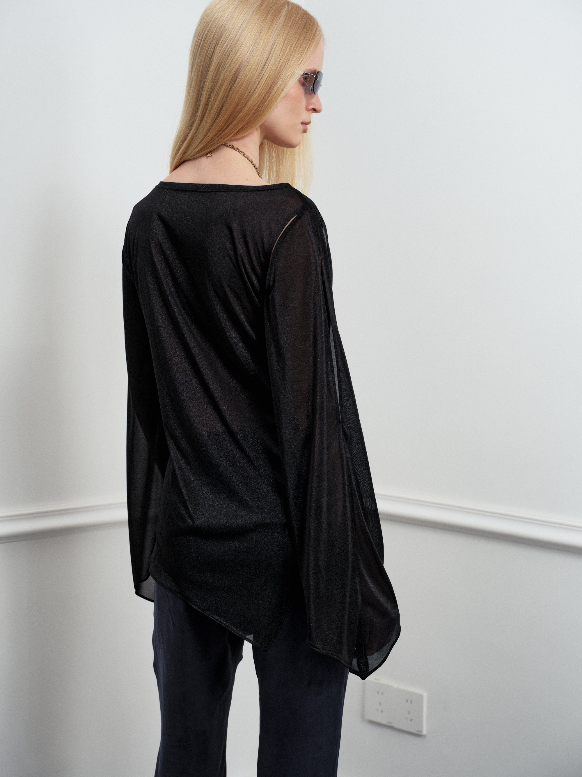 Obsidian Veil top