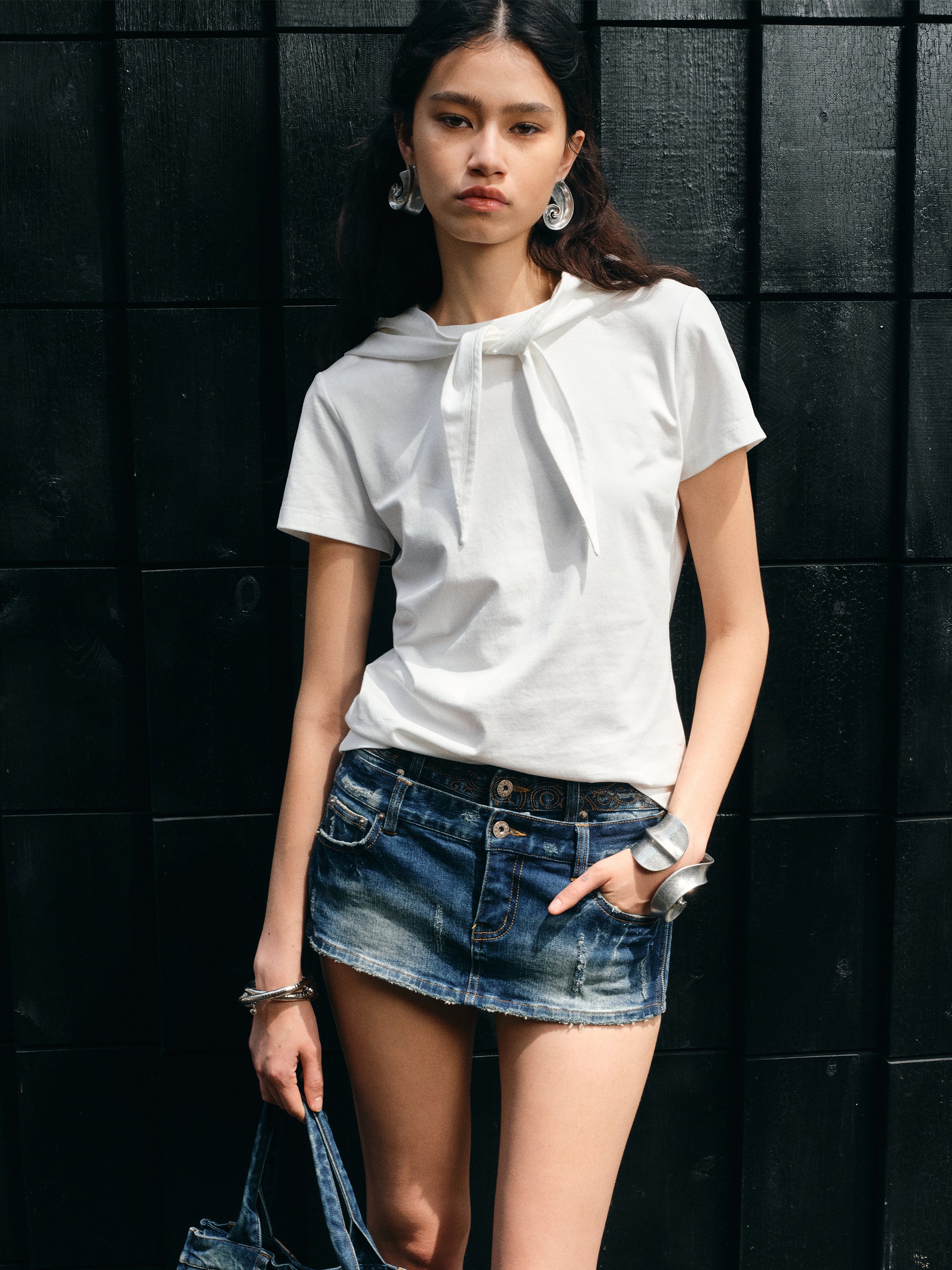 Knot & Hood Tee