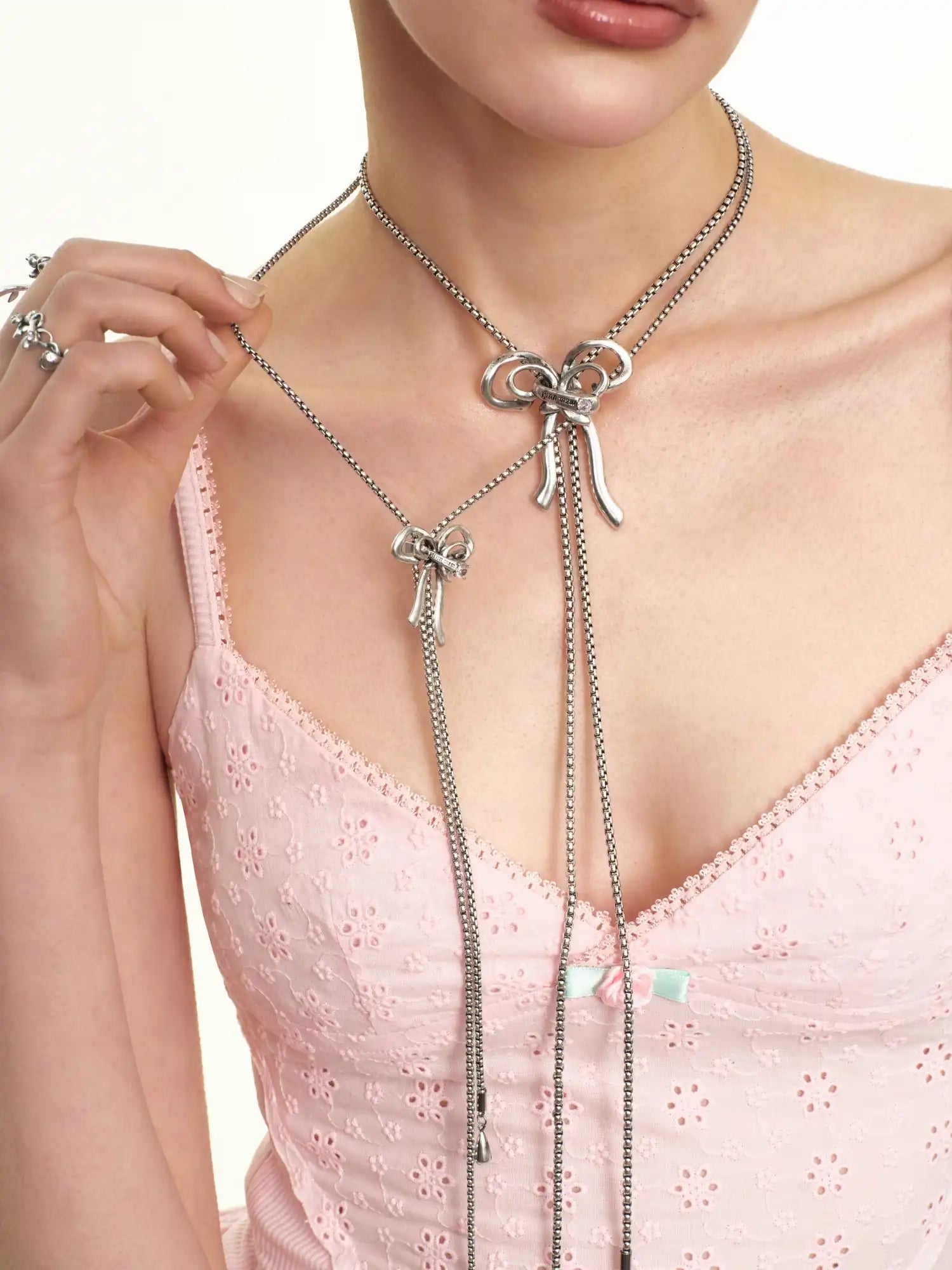 1Jinn M2M Antique Sculptural Bow Lariat Necklace | Canton Collective