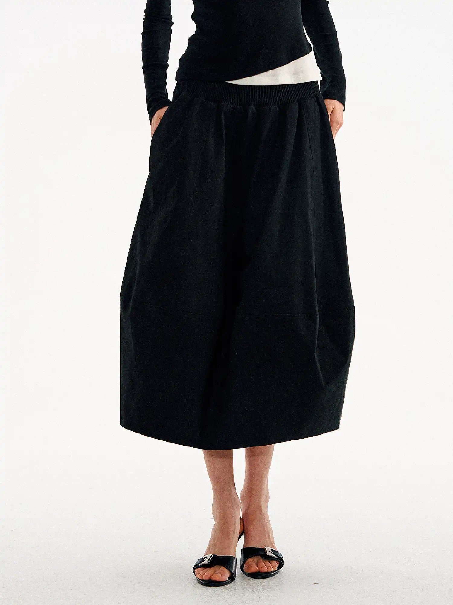 Muse Naps Basic Black Ruched Balloon Midi Skirt | Canton Collective