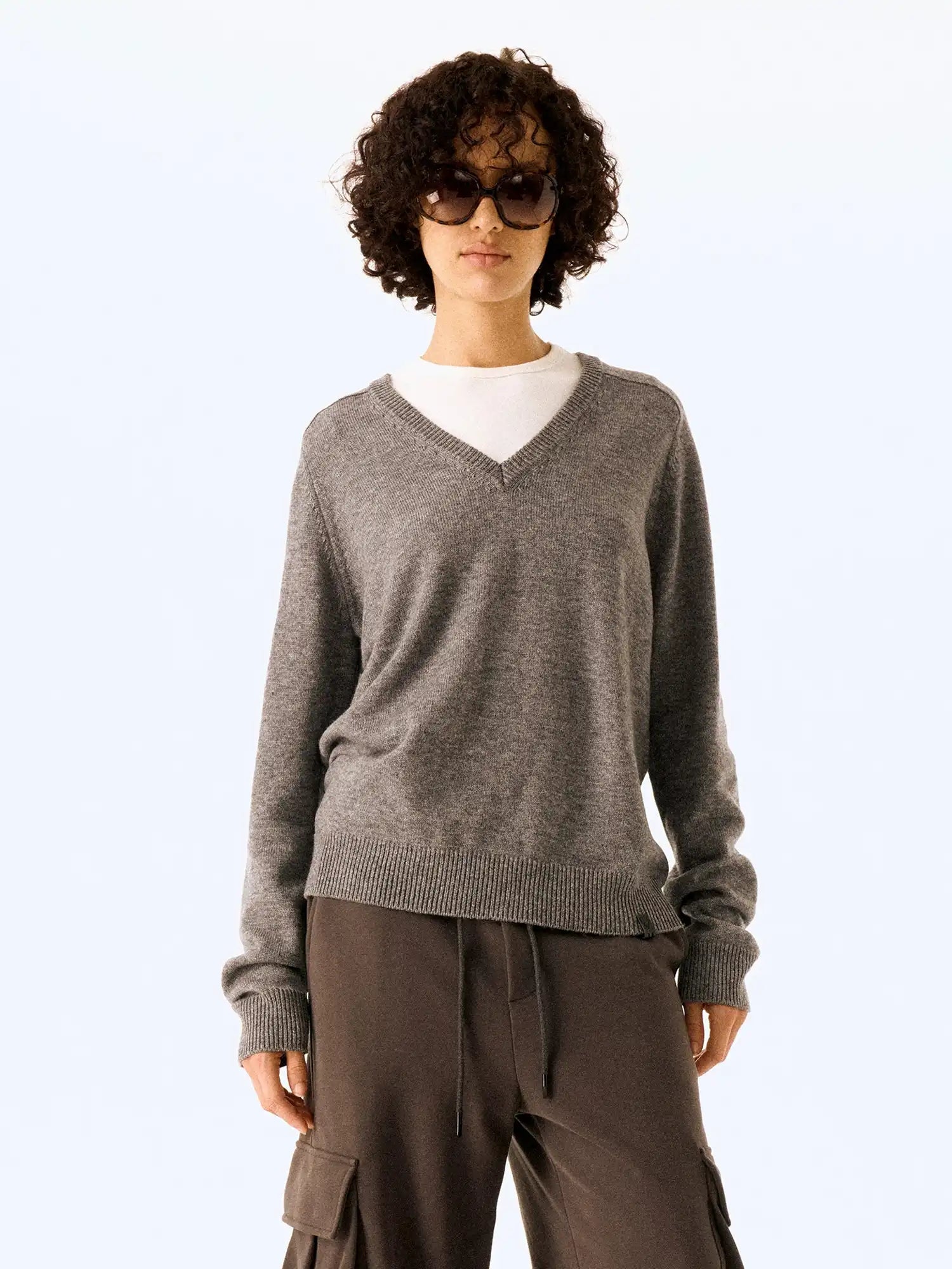 FIRST FLOOR Basolan Wool V-Neck Sweater | Canton Collective