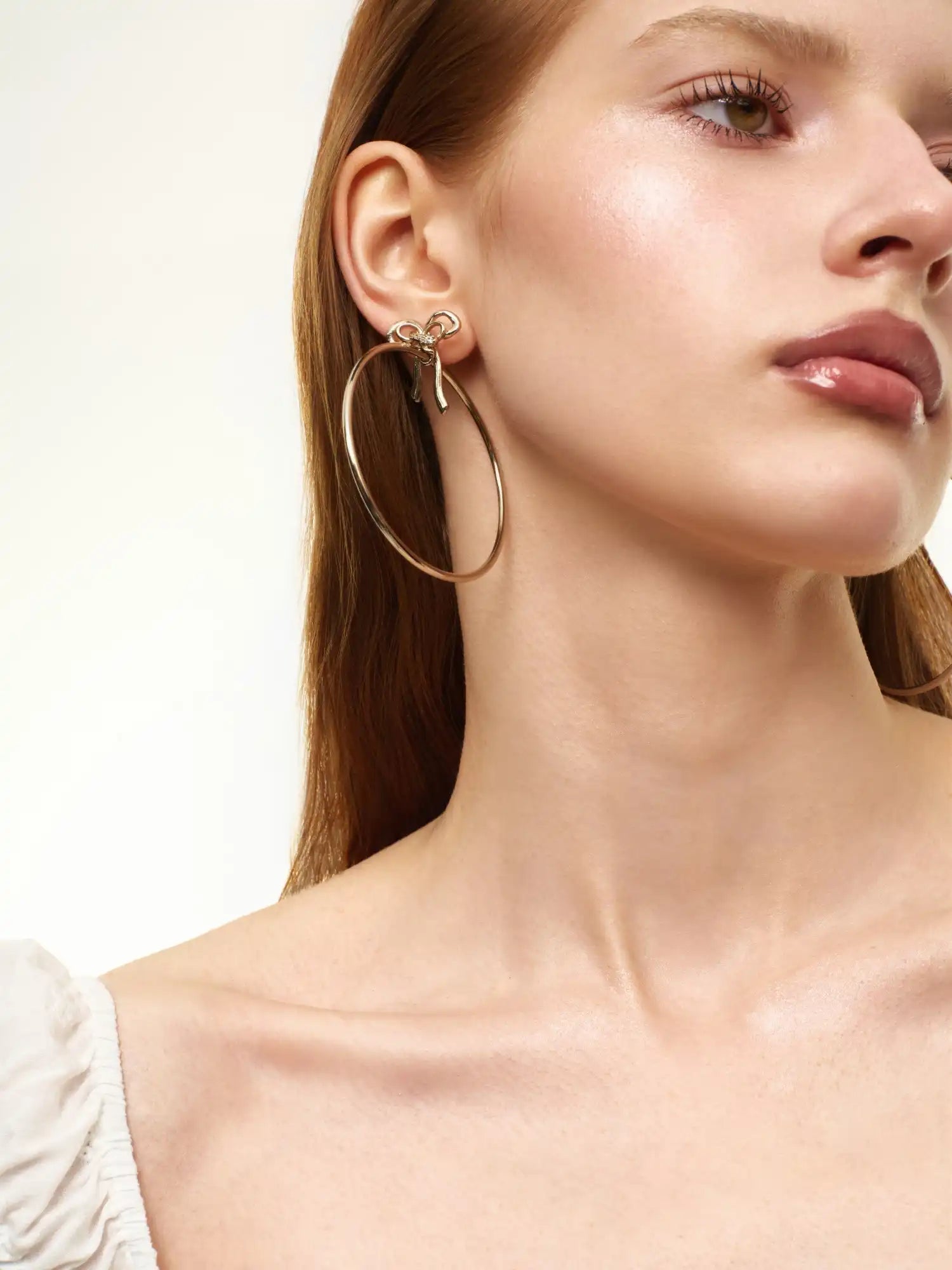 1Jinn M2M Champagne Gold Zircon Bow Hoop Earrings | Canton Collective