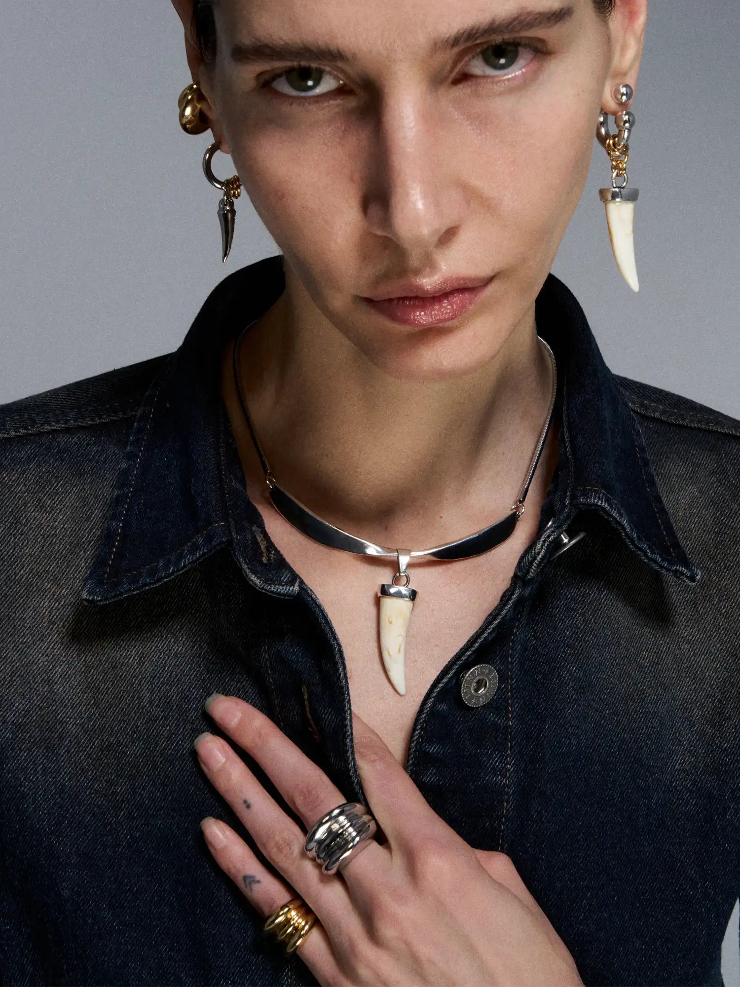 1Jinn M2M Distressed Bone Horn Choker | Canton Collective