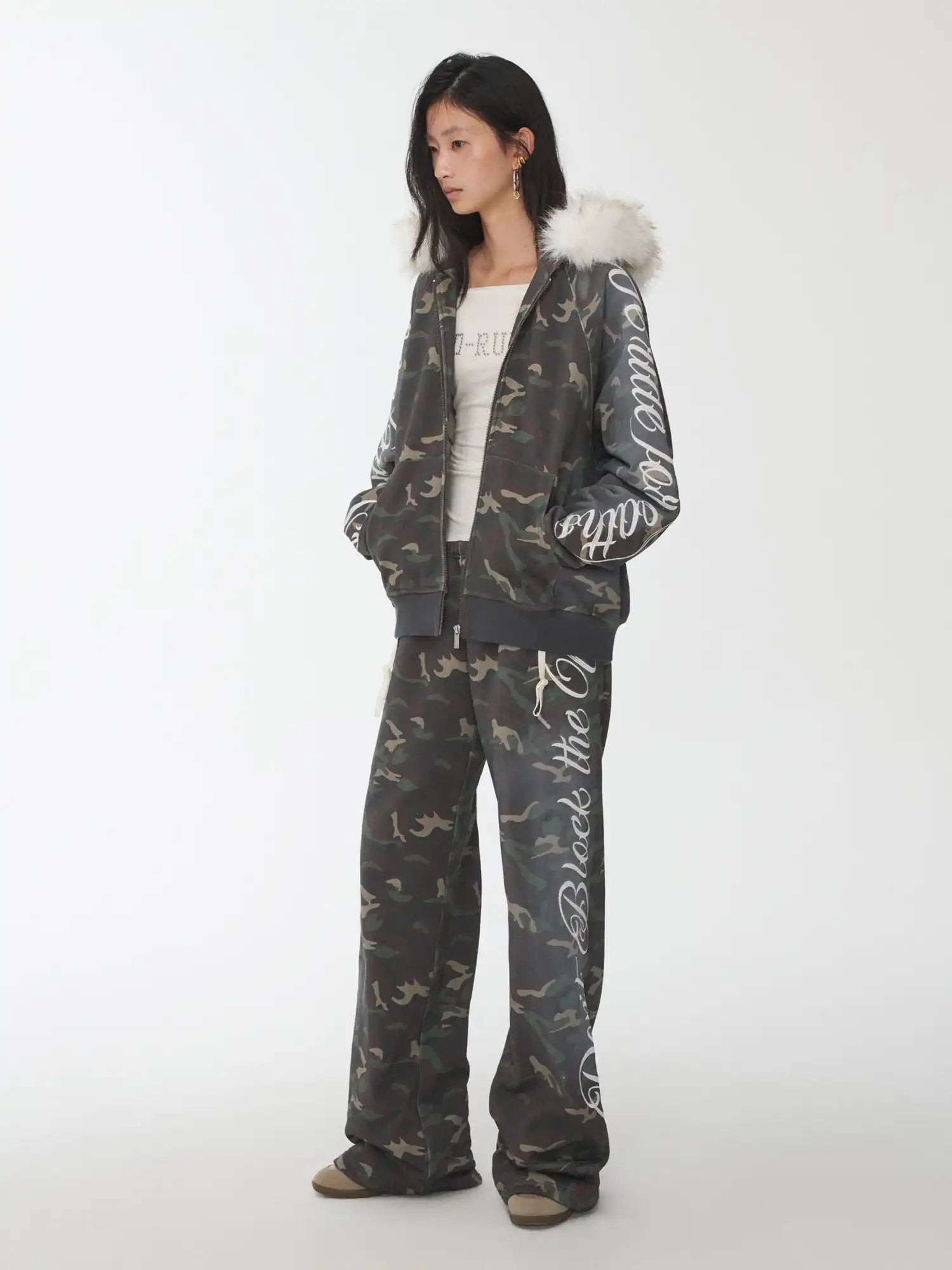 1Jinn Studio Narrow-Waist Camo Sweatpants | Canton Collective