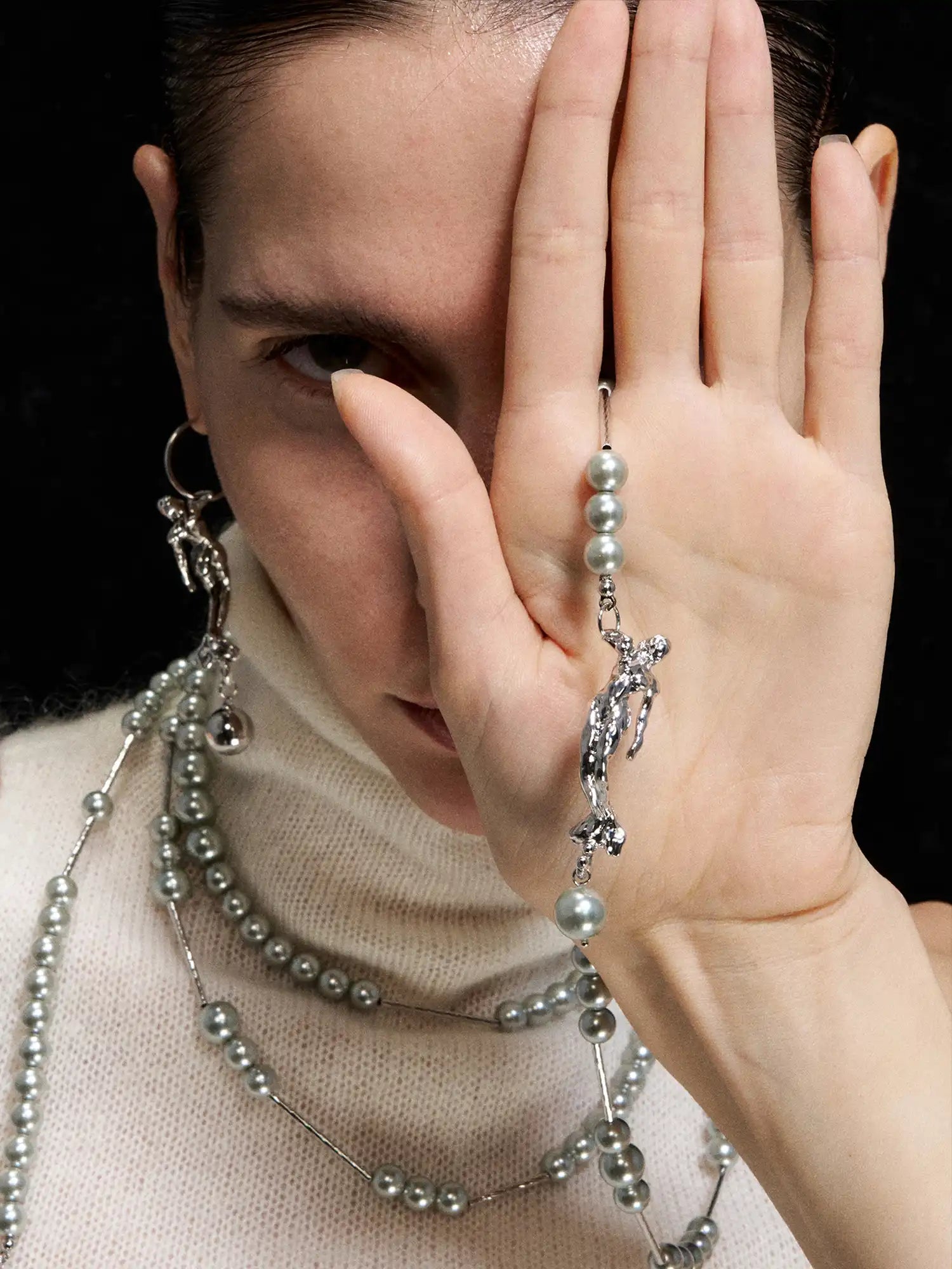 1Jinn M2M Pearl Asymmetrical Necklace | Canton Collective