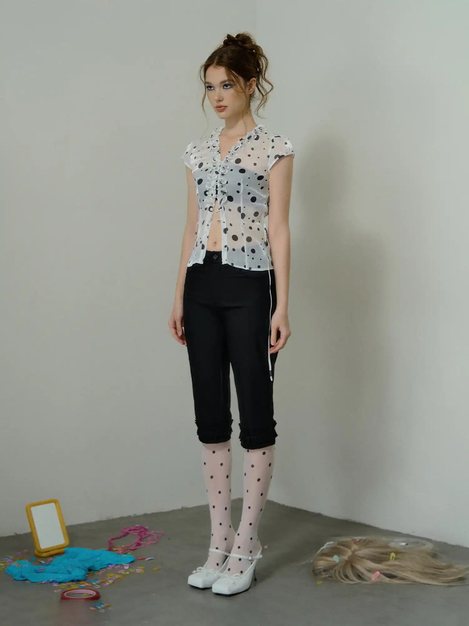 Deleteex Ruffle Hem Cuff Black Capri Pants | Canton Collective