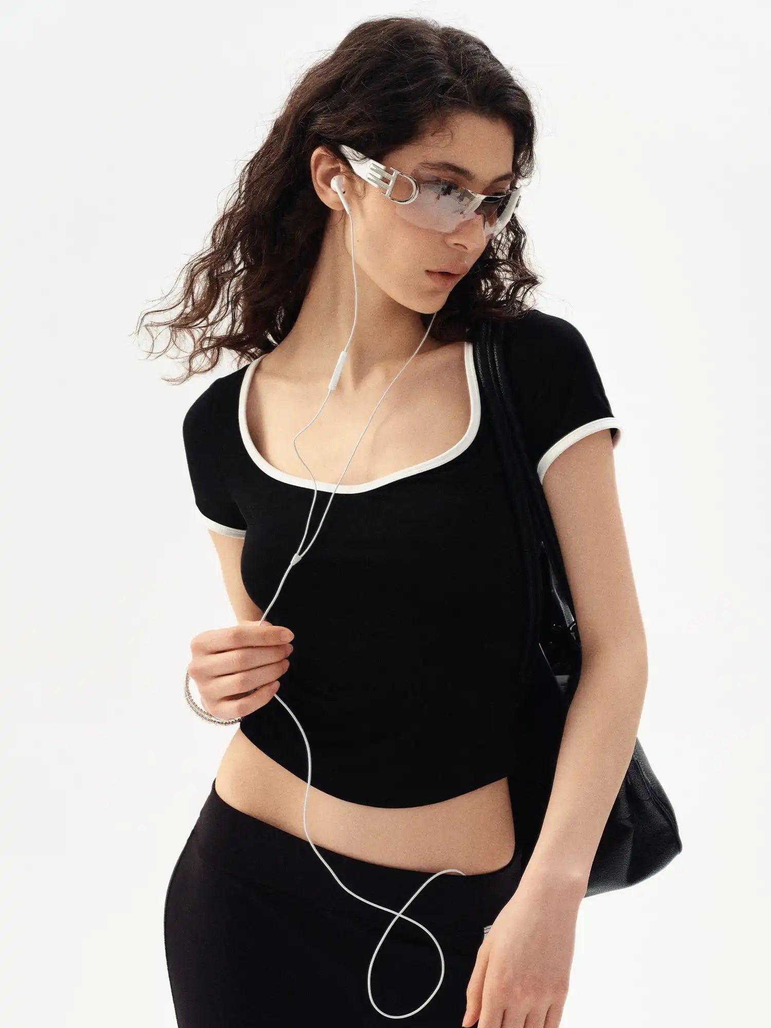 Ayo Short Sleeve Contrast Crop Top | Canton Collective