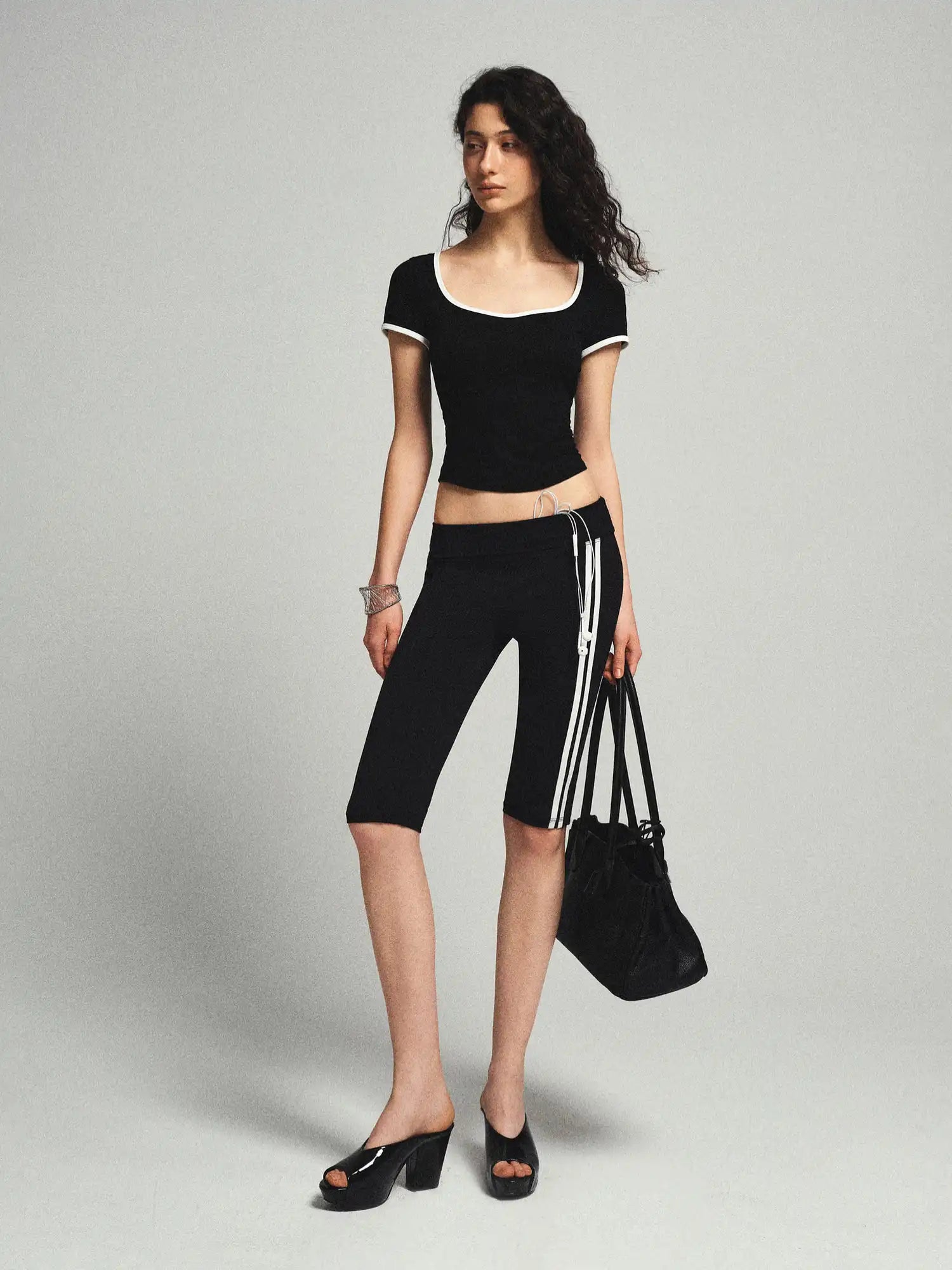 Ayo Short Sleeve Contrast Crop Top | Canton Collective