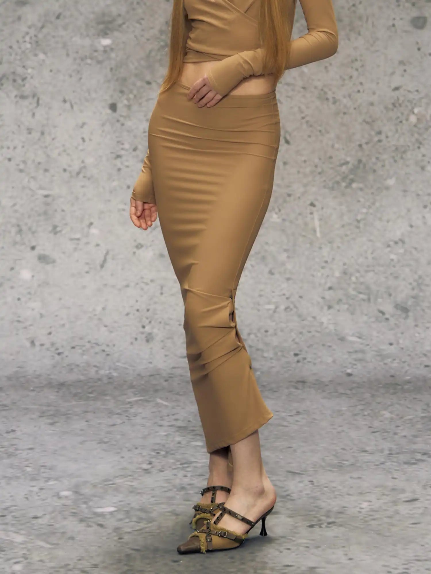 Deleteex Stretch Slit Hem Skirt | Canton Collective