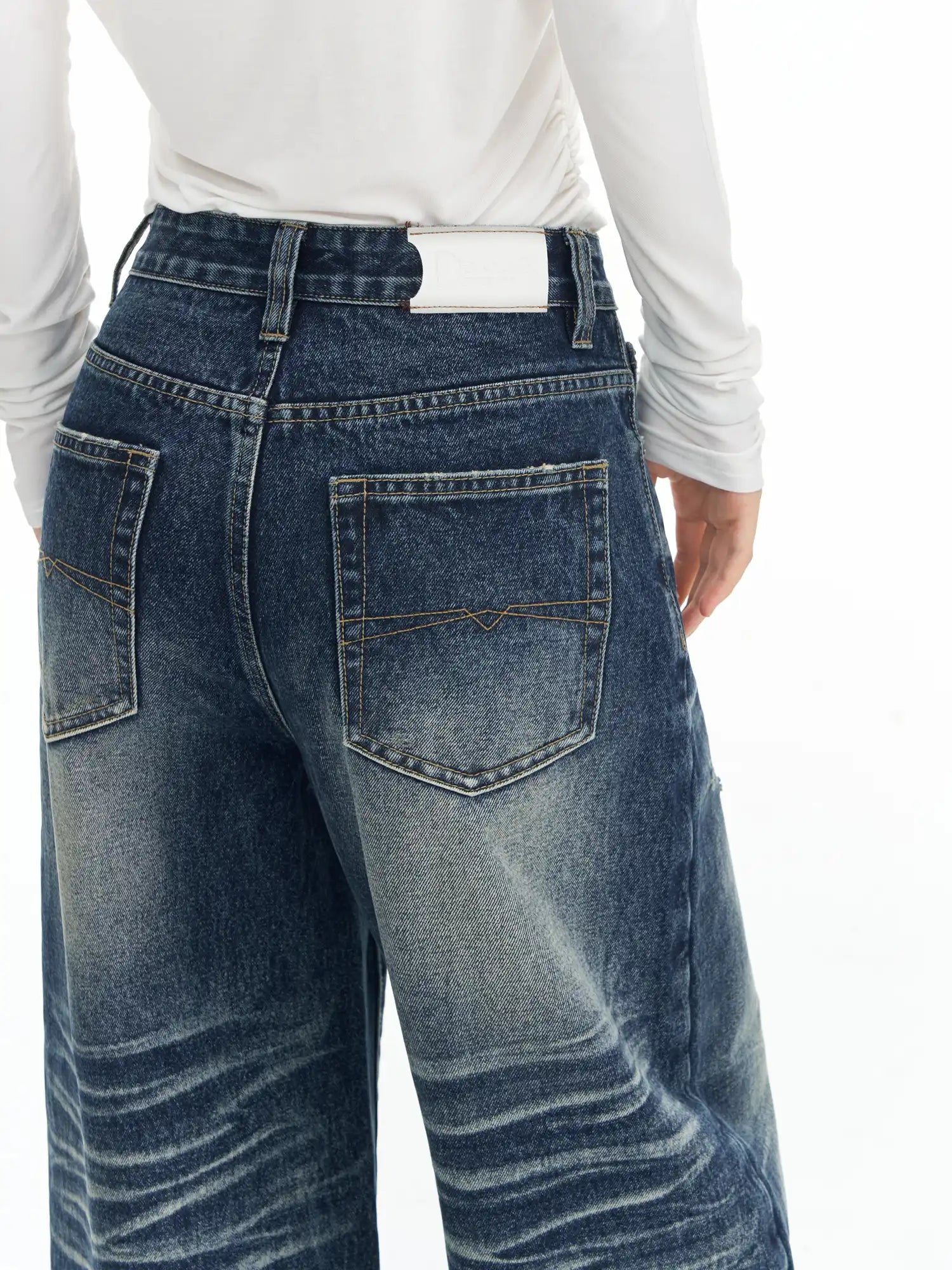 Deleteex Vintage Double-Button Fly Curved Jeans | Canton Collective